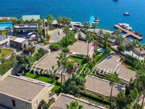 15582 - TİLKİCİK BAKRAZ EVLERİNDE SATILIK DENİZE SIFIR LÜKS VİLLA